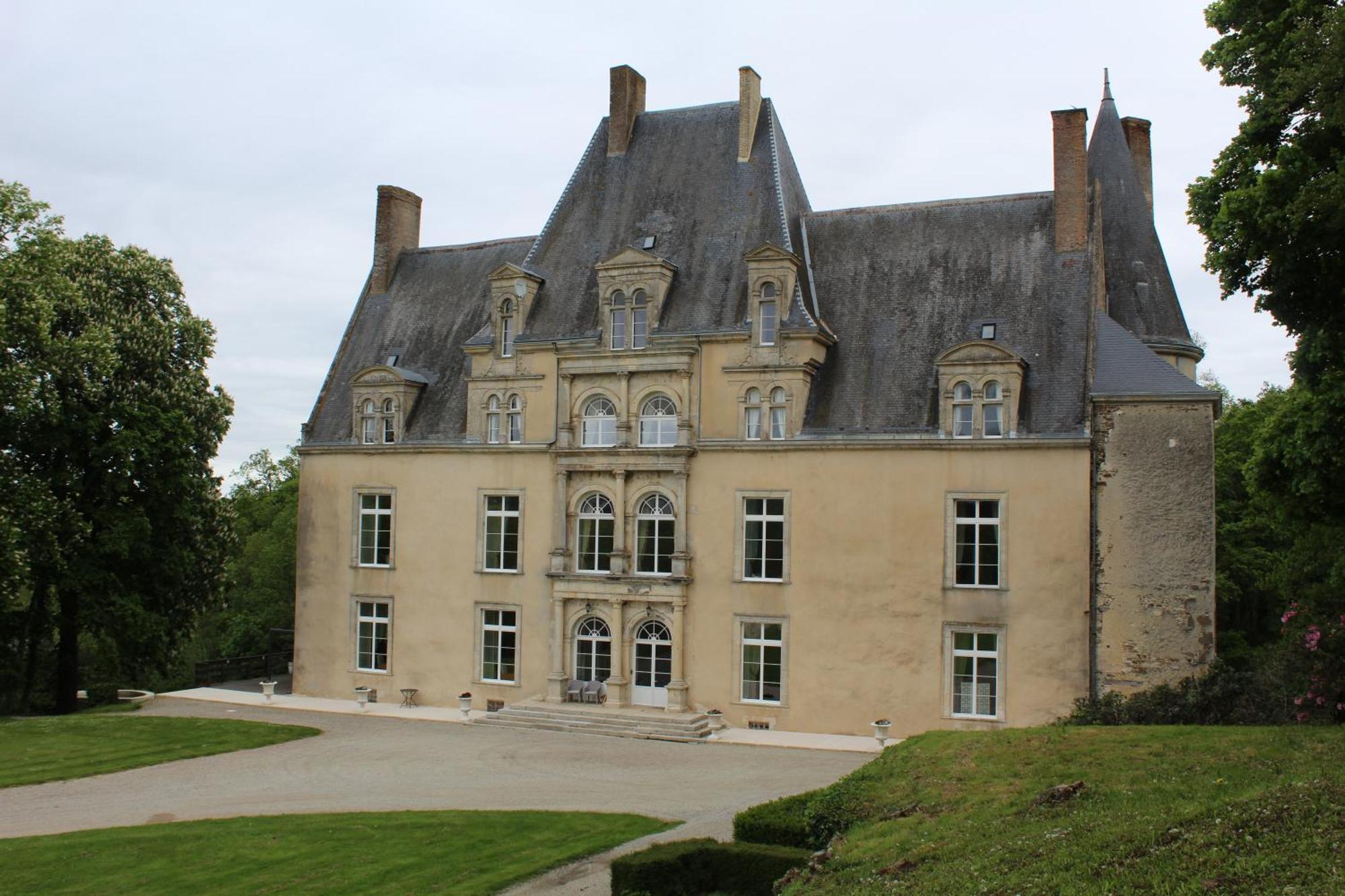 Chateau De La Lucaziere Mont-Saint-Jean  Kültér fotó