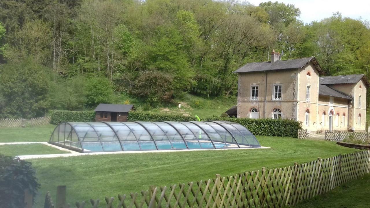 Chateau De La Lucaziere Mont-Saint-Jean  Kültér fotó